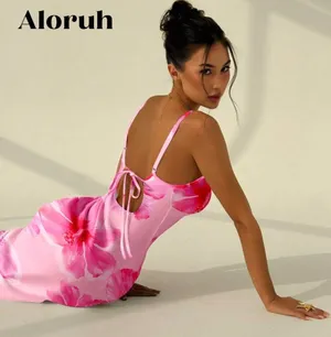 Pink flower dress Size M thumbnail 2