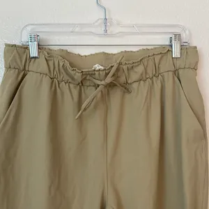 Lululemon 12 Stretch High Rise Crop 23" in Trench Tan thumbnail 6