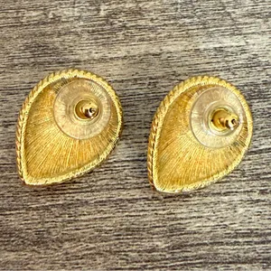 Vintage Monet Gold Tone Black Enamel Faux Pearl Teardrop Pierced Earrings thumbnail 4