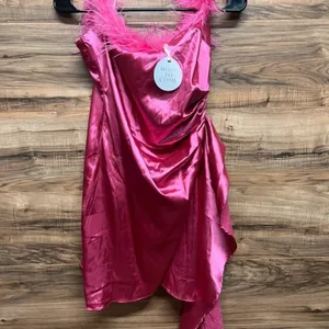 Nwt- More To Come Cierra Strapless Hot Pink Dress M thumbnail 5