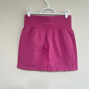 NVGTN Pro Seamless Shorts Crimson Medium Women thumbnail 5