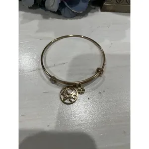 Gold tone‎ love charm bangle bracelet thumbnail 3