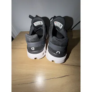 ON Cloudswift 3 Women Size 6.5 US‎ Black White Athletic Running Shoes S thumbnail 6