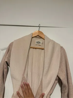 UGG Women's Robe in Light Beige thumbnail 3