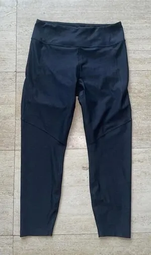 Outdoor Voices Warmup 7/8 Legging size medium‎ thumbnail 1