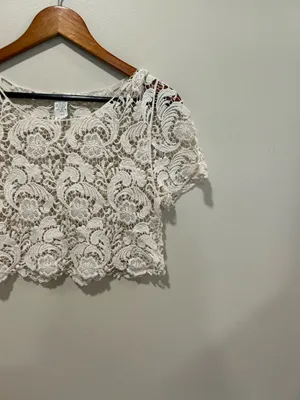 Off white cream colored lace top thumbnail 2