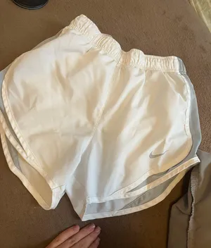 Nike White Shorts thumbnail 1