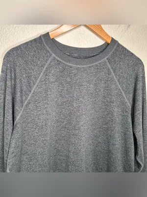 Vuori Long Sleeve Halo Crew grey thumbnail 2