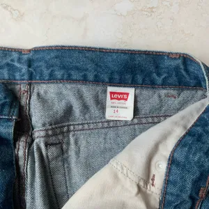 Levi's Women’s Dark Blue Straight-Leg Jeans sz14 thumbnail 3