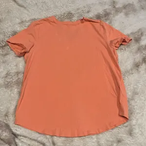 Lululemon Top Orange Athletic Running Workout Training Gym Yoga Ladies See Pics thumbnail 1