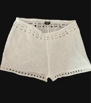 prettylittlething white knit shorts thumbnail 2