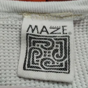 VTG Halloween Maze Cream Crewneck Thermal Sweatshirt L Casual Holiday Vampire thumbnail 9