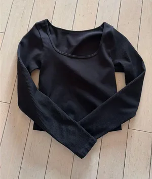 Amazon Black Top Crop Long Sleeve Ribbed thumbnail 1