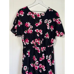 J.Crew Floral Wrap Dress Blue Pink V Neck Short Sleeve Medium thumbnail 9