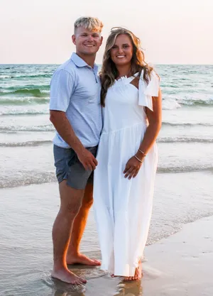 Boutique White Dress Size M thumbnail 1