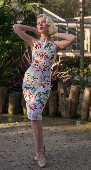 Heart & Rose London Jewel Floral Wiggle Dress Size Small NWT thumbnail 1