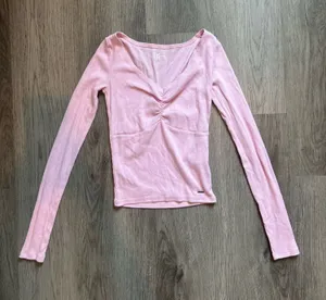 Hollister Pink Long Sleeve Top Size XS thumbnail 1