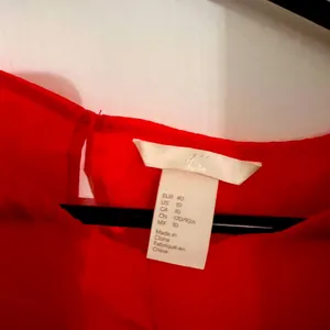 H&M Scarlet Top thumbnail 3
