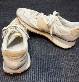 New Balance 237 Cream and Beige Retro Trainer size 8.5 thumbnail 1