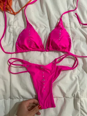 Hot Pink Bikini thumbnail 1