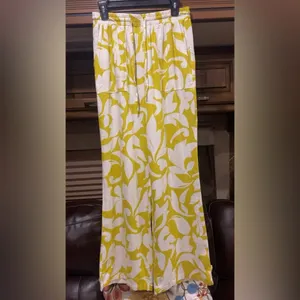 🌸Women’s Sun-Kissed Tropical High-Waisted Wide-Leg Pants - Size L thumbnail 3