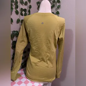 Green/Yellow Lululemon swiftly Long sleeve with thumb holes thumbnail 4