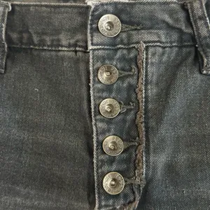 Free People Women’s Shorts Black Jeans Size 26 thumbnail 6