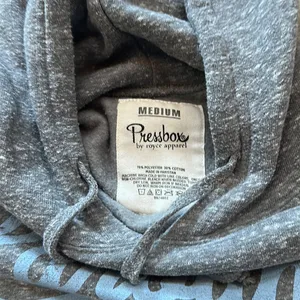 Pressbox Carolina tarheels spotted gray fleece lined sweatshirt. Lightly worn. Size m thumbnail 3