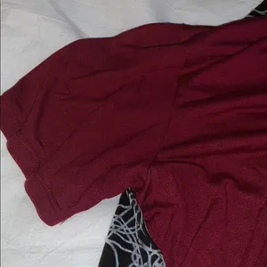 Juniors Harry Potter Burgundy Shirt with Cape thumbnail 5