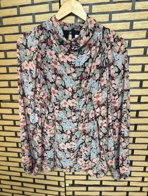Entro Floral Blouse Size large thumbnail 1
