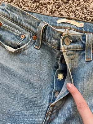 Levi’s Wedgie Straight Ankle Jeans thumbnail 5
