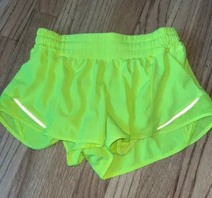 Lululemon Hotty Hot Short 2.5” thumbnail 1
