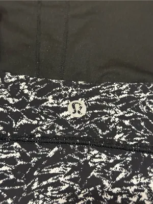 Lululemon Both Ways Bra Ices Wave White Black Size 6 thumbnail 6