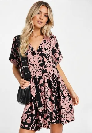 New ASOS Urban Threads Oversized Button Front Dress Women’s Sz 10 Pink Abstract thumbnail 1