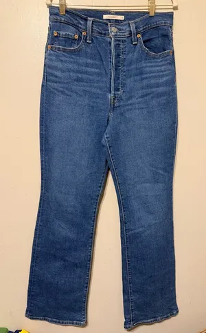 Levis Ribcage boot 31 Classic High-Rise Women's Jeans in Medium Blue thumbnail 1