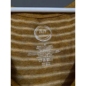 Maurices Yellow Striped Roll Cuff Short Sleeve High Low V Neck Top Size 2X thumbnail 4
