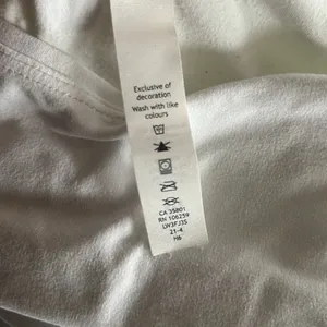 Lululemon White Oversized Top, Size 12 EXCELLENT! thumbnail 7