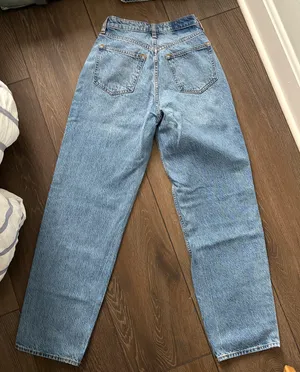 Abercrombie High-Rise Taper Curve Love Jeans thumbnail 4