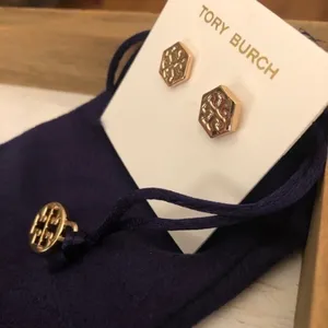 Tory Burch Gold Logo Stud Earrings Hexagon Emblem NWT thumbnail 4
