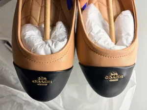 Coach Bonnie Leather Ballet Flats 8.5B Nude Pink Black Cap Toe Quiet Luxury Preppy thumbnail 4