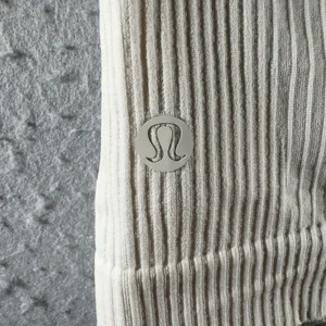 1622 | Lululemon‎ Ebb to Street Ribbed Cropped Long Sleeve Top Cream Womens 8 thumbnail 6