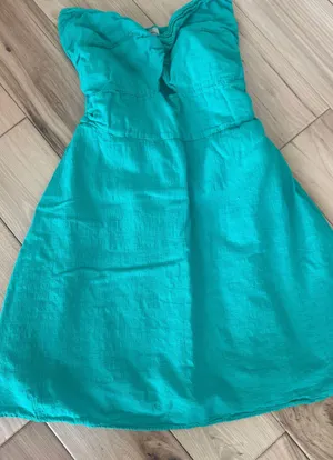 Green Dress Boutique thumbnail 1
