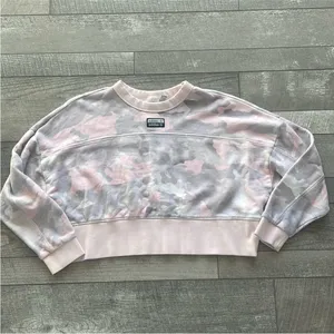 Adidas Size Large Pink Camouflage Crewneck Sweatshirt. thumbnail 2