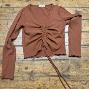 Altar'd State‎ Orange Ruched Long Sleeve Ribbed Crop Top Women Size XS thumbnail 1