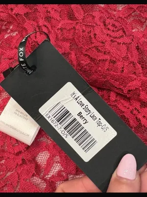 NWT white fox it’s a love story lace top in berry OS thumbnail 6