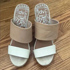 DV by Dolce Vita Tan and Cream wedges size 9.5 thumbnail 2