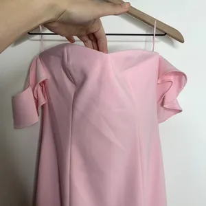 Revolve Likely Sunset Off-the-shoulder Petal Pink Dress Gown Maxi Womens New 6 thumbnail 8