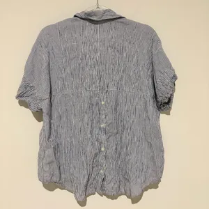 Crown & Ivy Popover Fit Lightweight Shirt Crinkle Buttons Down‎ Back blue medium thumbnail 2