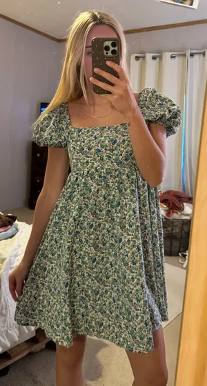 Women’s Shein Dress Floral thumbnail 1