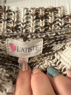 L'ATISTE Outfit with Cozy Neutral Marled Knit Sweater Large and Knit Shorts Small- Women thumbnail 8